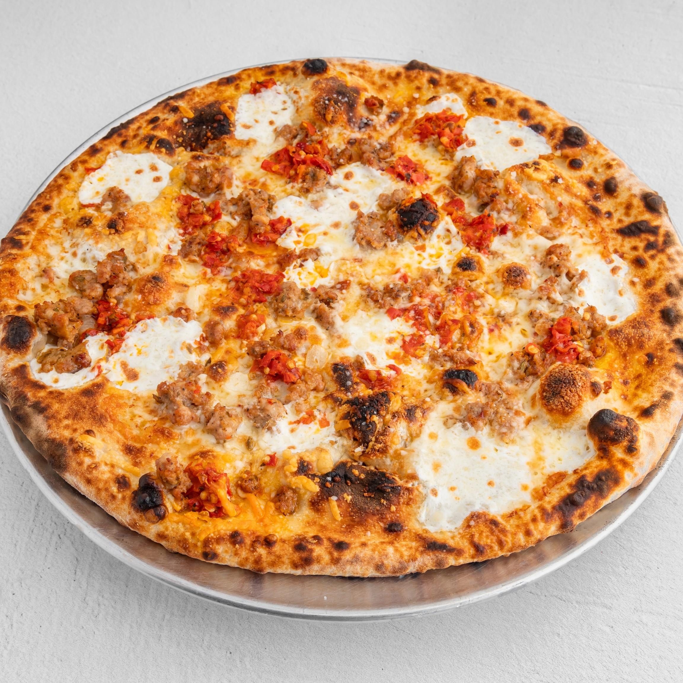 Sausage & Garlic (16”).